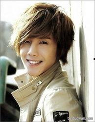韩国男明星花美男,花美男风采独领风骚