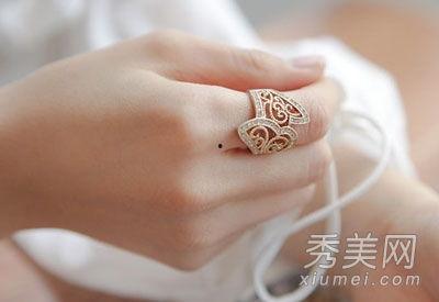 网红戒指男款定制品牌,网红戒指男款品牌引领时尚新风尚